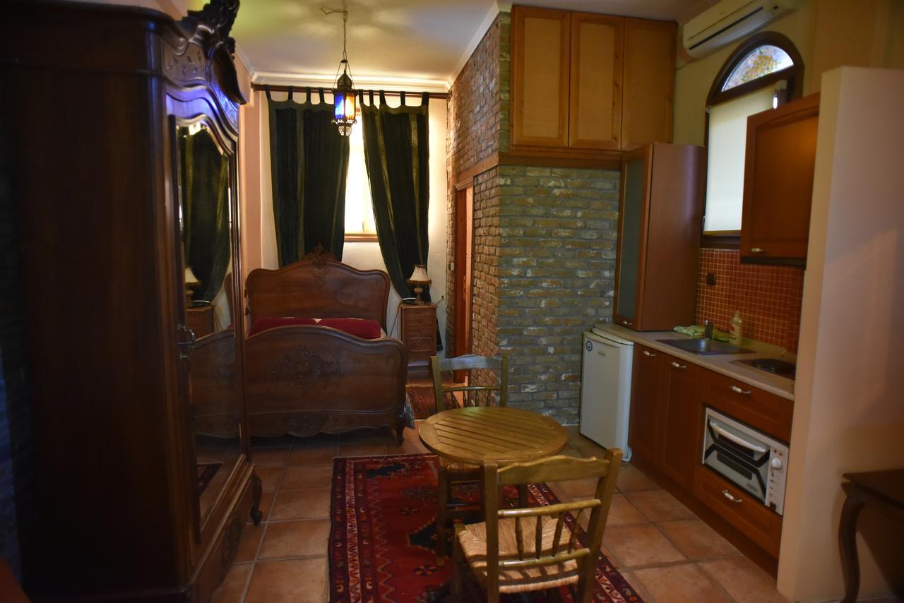 Santa Marina Guesthouse Loutraki  Bagian luar foto