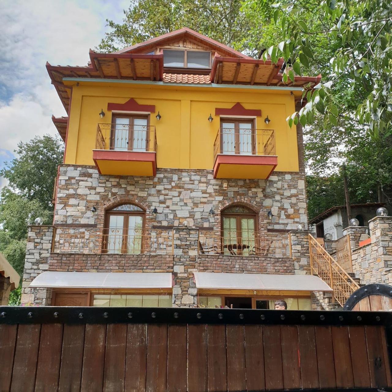 Santa Marina Guesthouse Loutraki  Bagian luar foto
