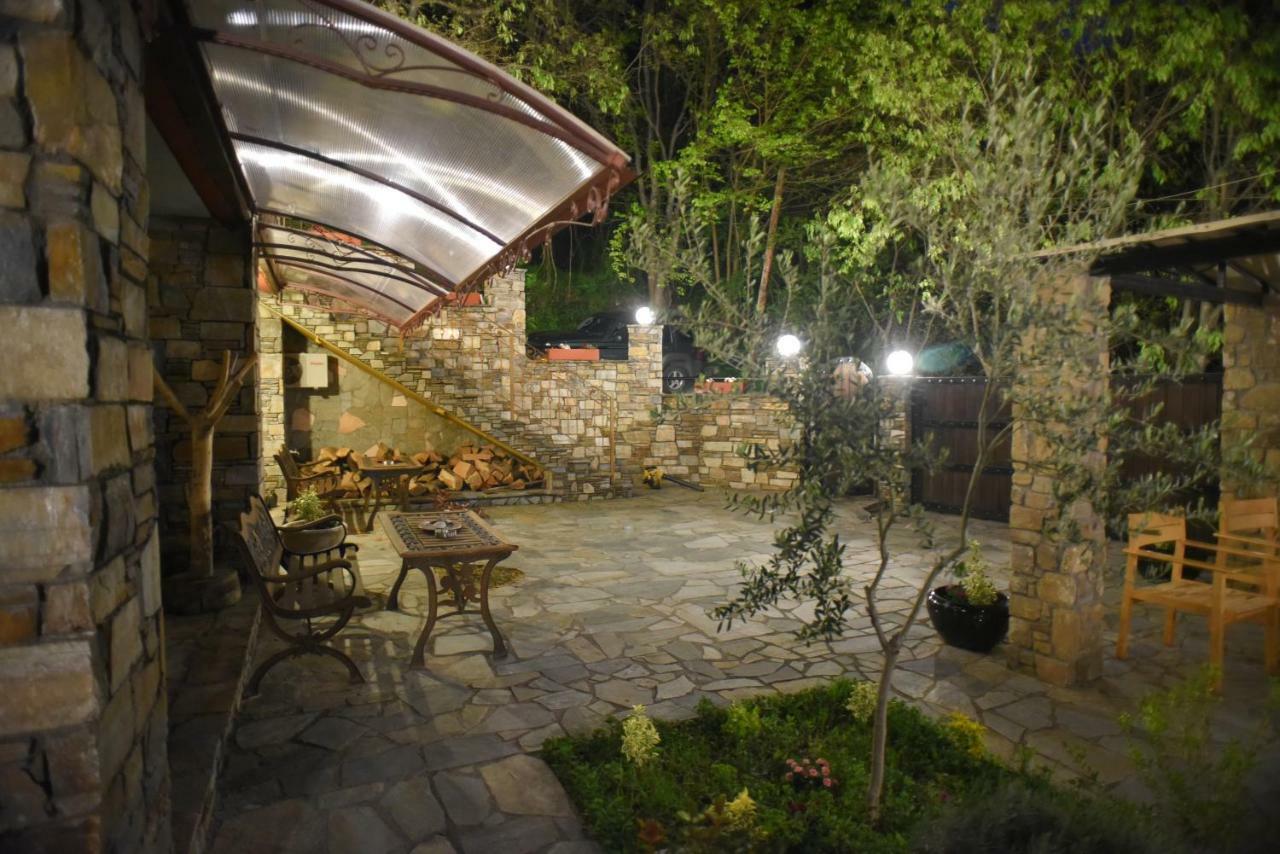 Santa Marina Guesthouse Loutraki  Bagian luar foto