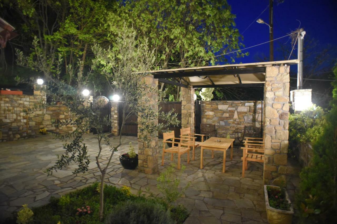 Santa Marina Guesthouse Loutraki  Bagian luar foto