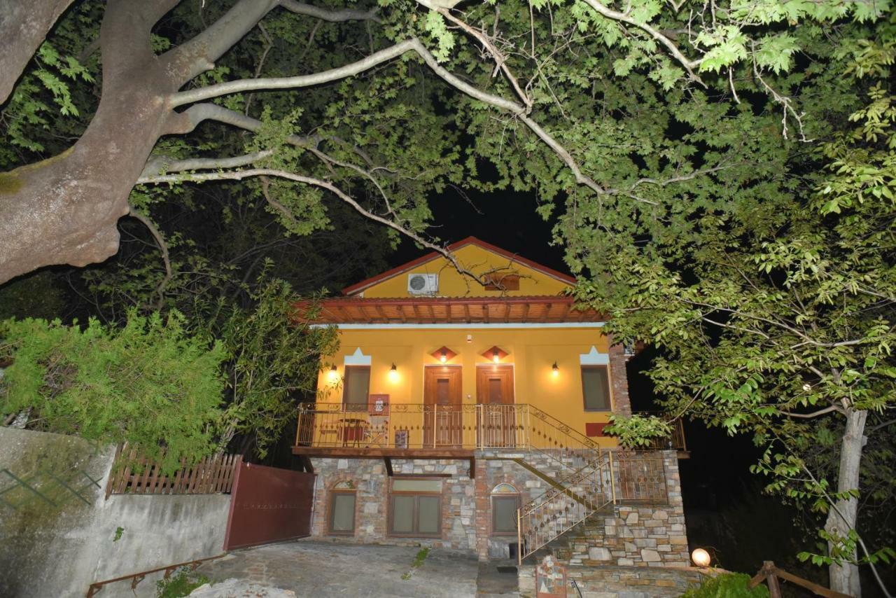 Santa Marina Guesthouse Loutraki  Bagian luar foto