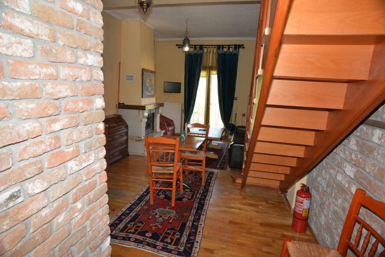 Santa Marina Guesthouse Loutraki  Bagian luar foto