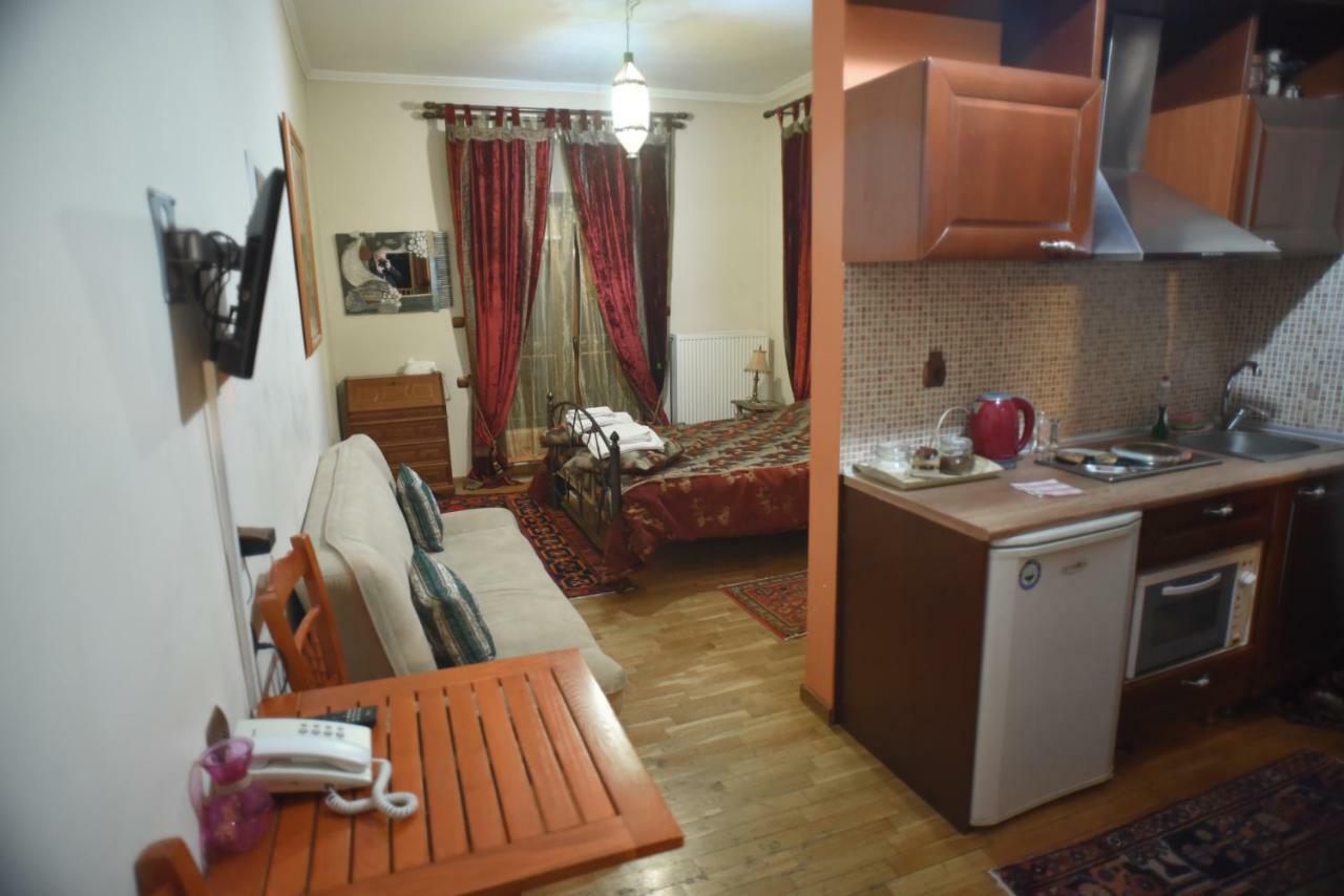 Santa Marina Guesthouse Loutraki  Bagian luar foto