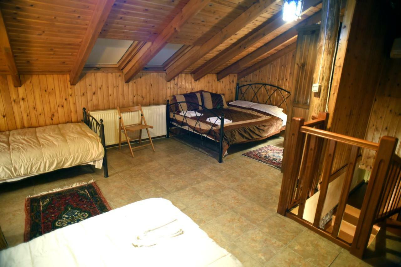 Santa Marina Guesthouse Loutraki  Bagian luar foto