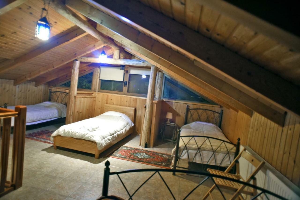 Santa Marina Guesthouse Loutraki  Bagian luar foto